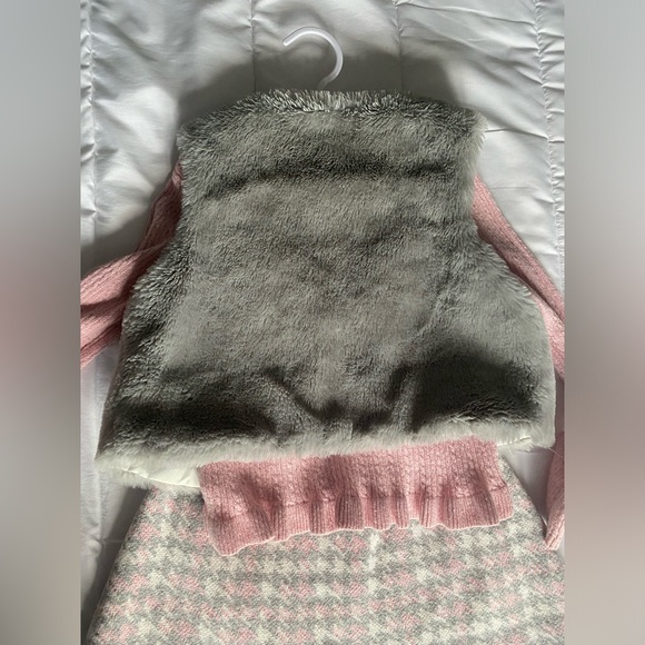 Pink and Gray sweater skirt furry vest set Girls size 5/6 Rachel Zoe - Picture 2 of 8